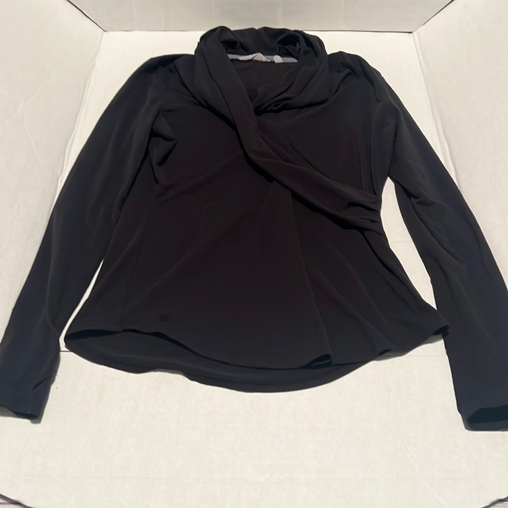 Athleta black long sleeve top size M.